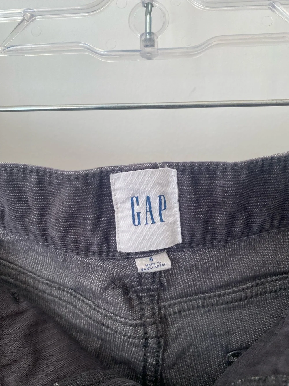 Gap Dark Gray Corduroy Shorts Mid-Rise Fit Raw Hem Sz 6 Summer Preppy Casual